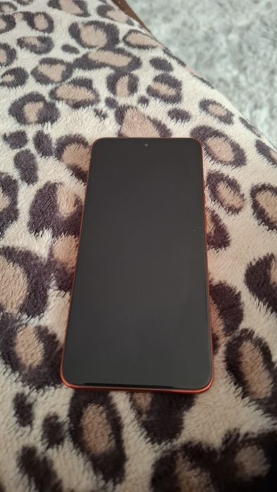 Motorola edge 50 neo,5g,256GB,8GB RAM.