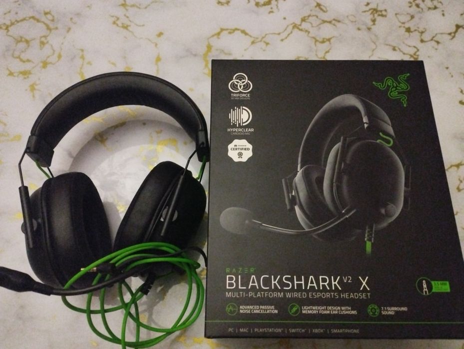 Науушники  Razer blackshark V2 x.