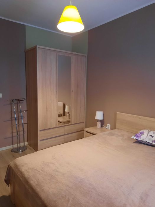 Дава се под наем Двустаен апартамент в Бургас, Изгрев - 60 кв.м за 548.25 € - Снимка #2