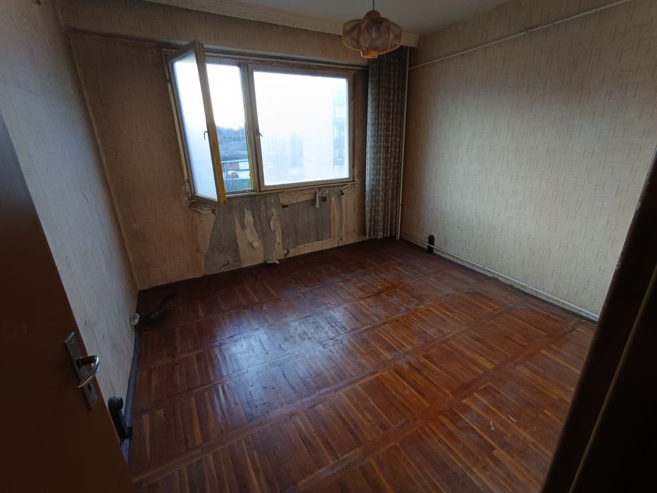 Продава се Тристаен апартамент в Ловеч, Младост - 64 кв.м за 510 €/кв.м - Снимка #2