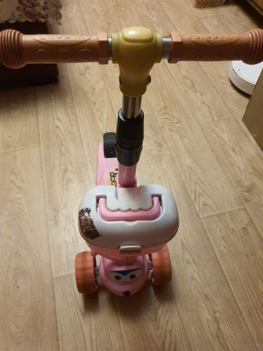 Детский самокат розовый