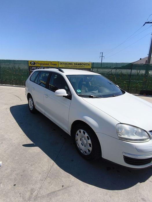 Vând Volkswagen Golf 5 an 2008 1.9 Tdi 105 cp
