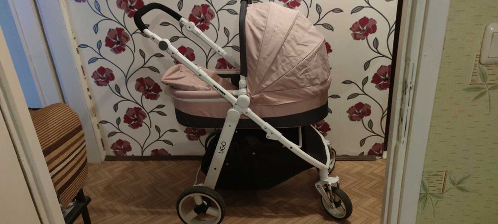 5 пъти е ползвана бебешка количка 3 в 1 и люлеещ шезлонг