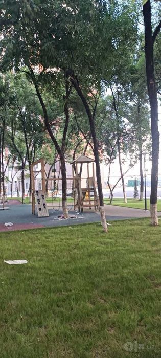 Продается квартира в ЖК"Assalom Boglari" М-Улугбек.