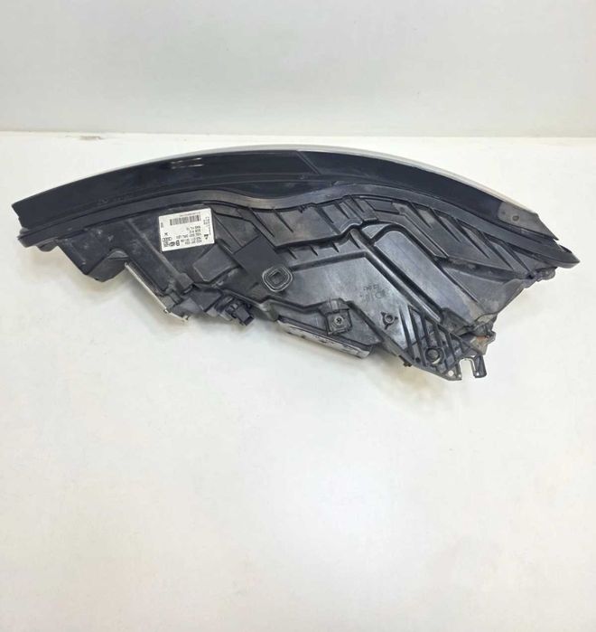 Десен фар за a6 c7 full led оборудван.