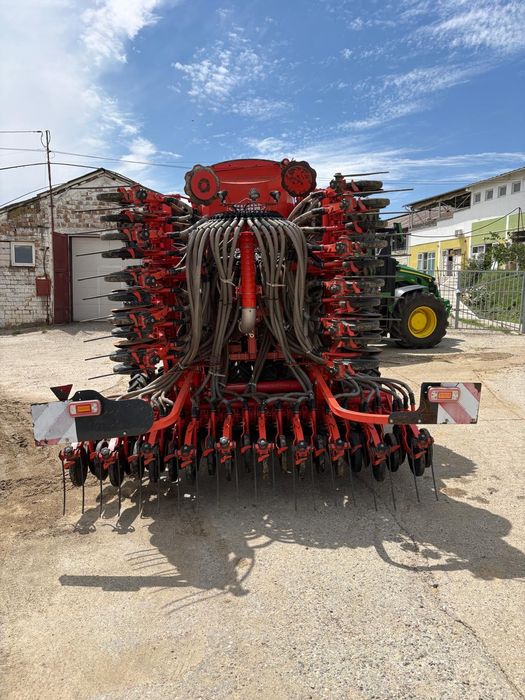 Vand semănătoare  Kuhn Espro de 6m in stare foarte buna cu chit special de fabrica
