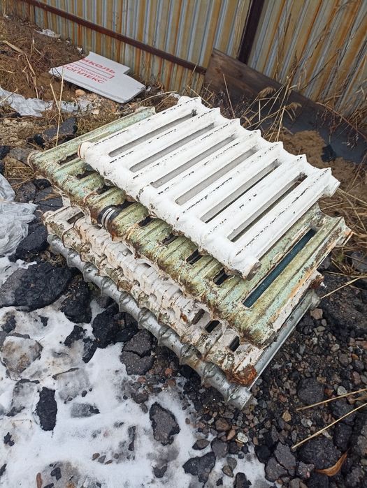 Продам батареи чугун, самовывоз