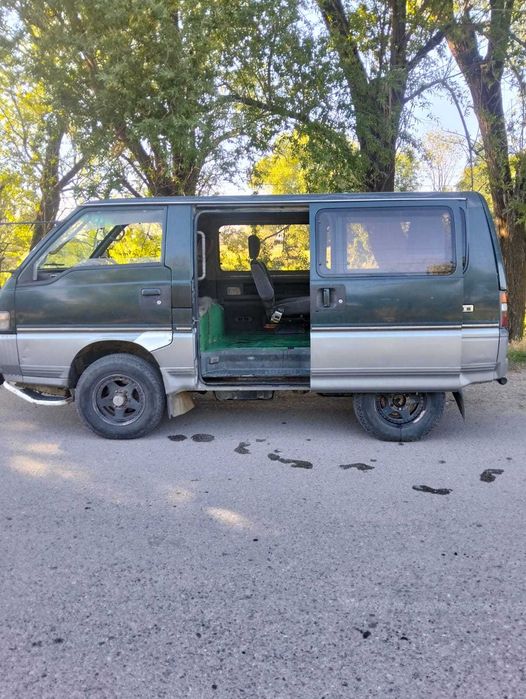 Mitsubishi Delica