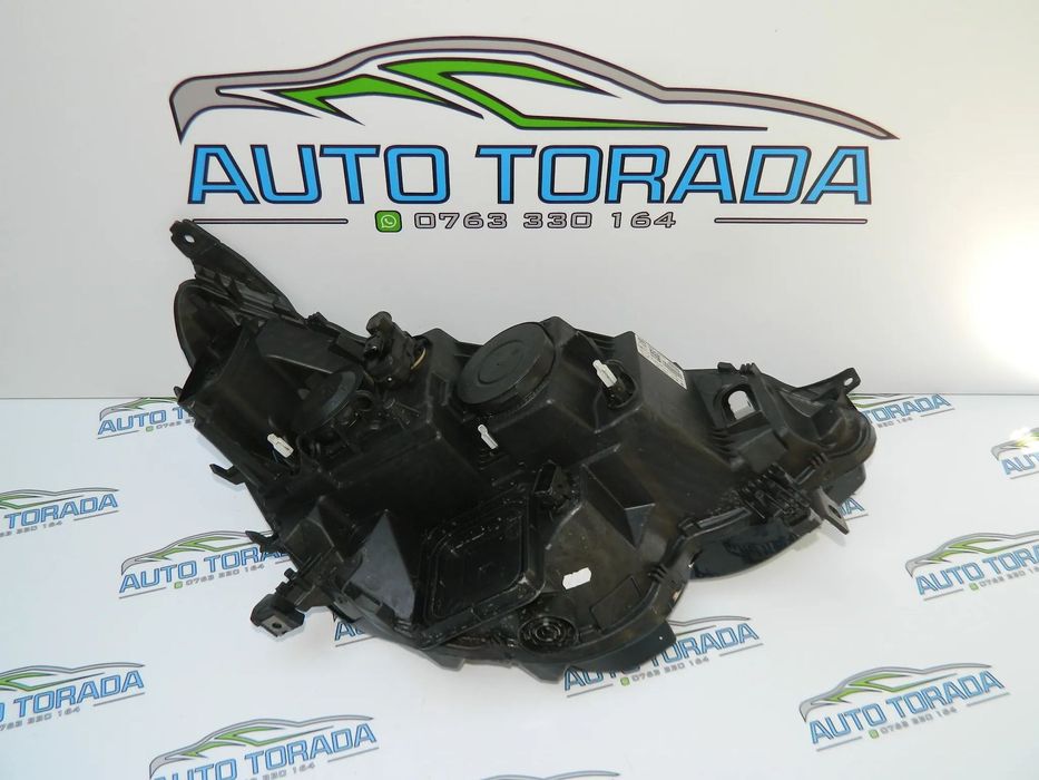 Far stanga cu lupa Renault Megane 4 an 2021 2022 2023 cod 260609985R