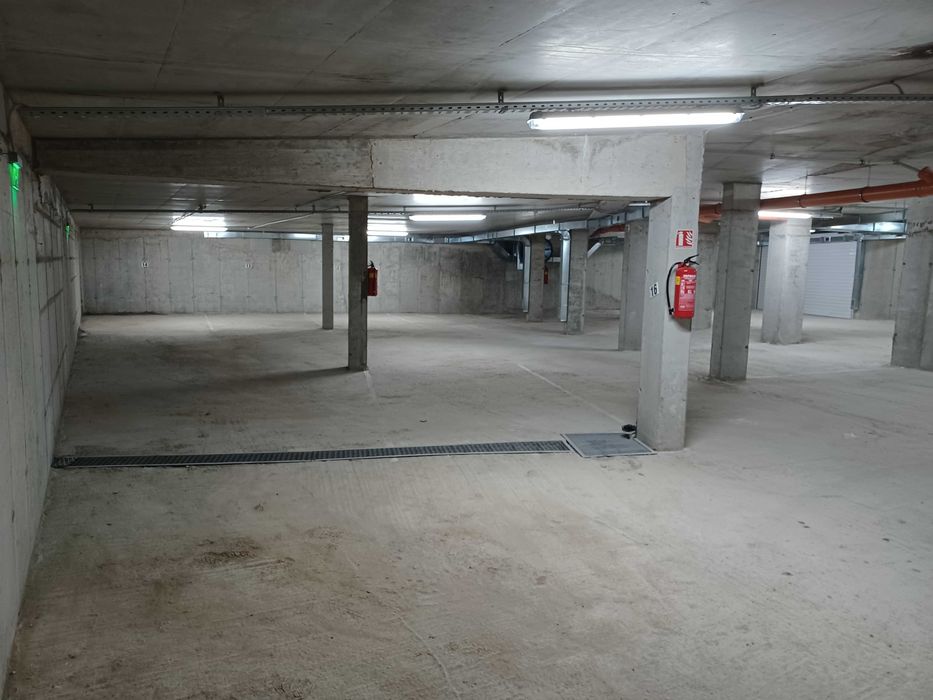 Дава се под наем Гараж / Паркомясто в Варна, Възраждане 2 - 12 кв.м за 17000 € - Снимка #5