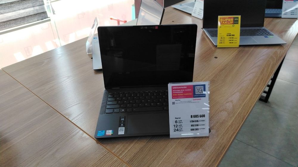 Noutbook sotiladi. Yangi. Lenovo.