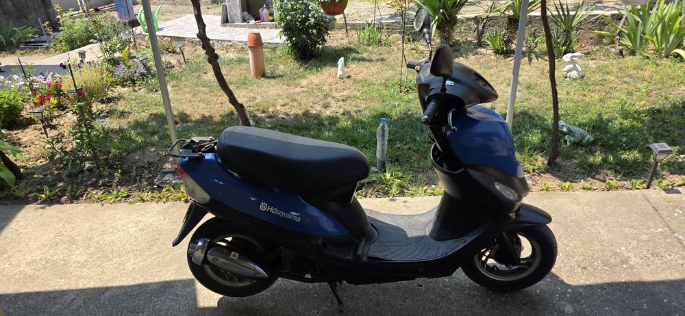 Скутер Husgvarna