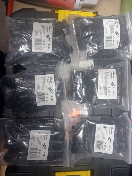 Продавам следните неща за фотоволтаична система