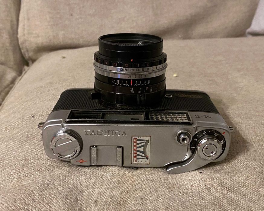 Aparat foto film Yashica M-II - model de colectie - netestat anii 60