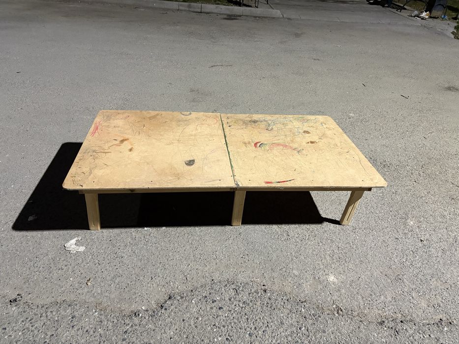 Продаются стол