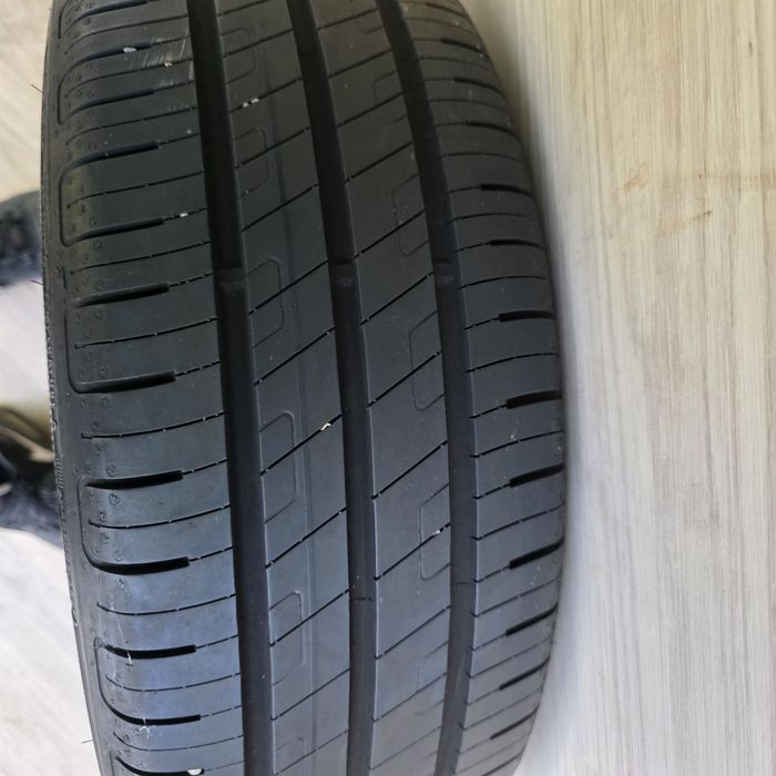 Летни Гуми Goodyear EfficientGrip 195 45 16