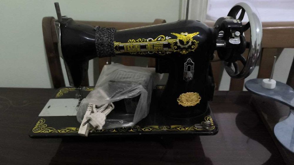 Швейная машина продается