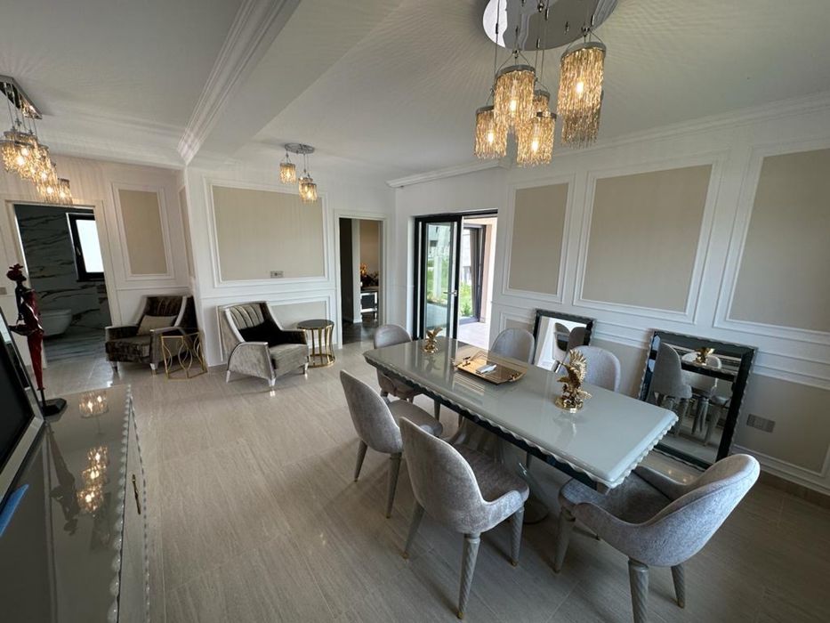 Casa cu etaj in cartier rezidential zona metro-magnolia