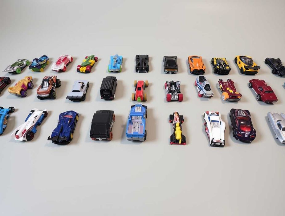 Colecție Mașinuțe Hot Wheels / Matchbox – Lot 52 bucăți