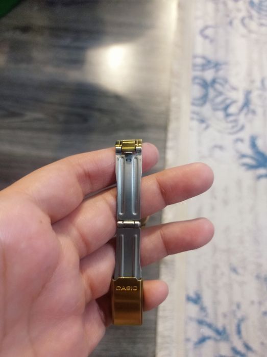 Продам часы с позолотой