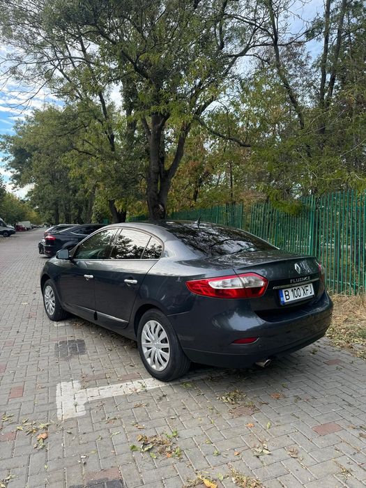Vând Renault Fluence
