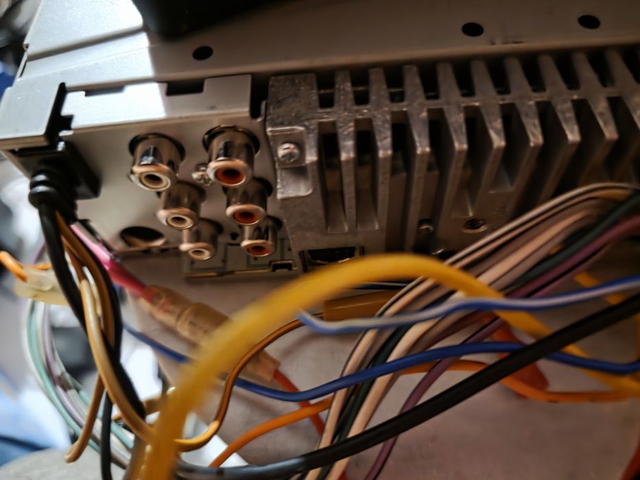 Продавам Alpine cde-177bt