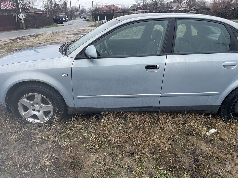 Dezmembrez AUDI A4 B6 1.8 T COD MOTRO: AVJ