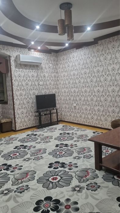 Сдается 3 х комнатная квартира на 3 этаже Хамкор банк 350$