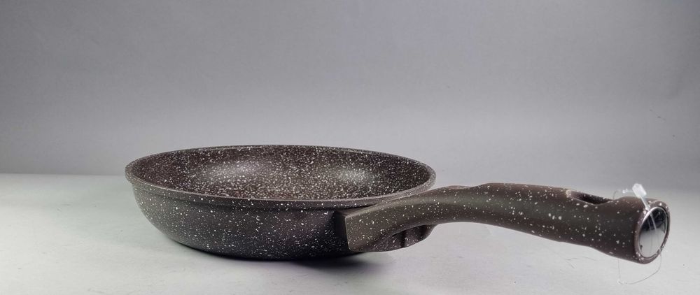 Тиган с незалепващо покрите 26см