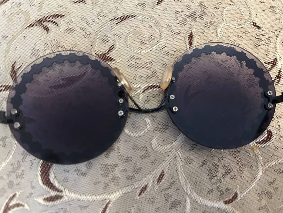 Очки Dior — круглая форма, украшены камнями, оригинал. Без коробки