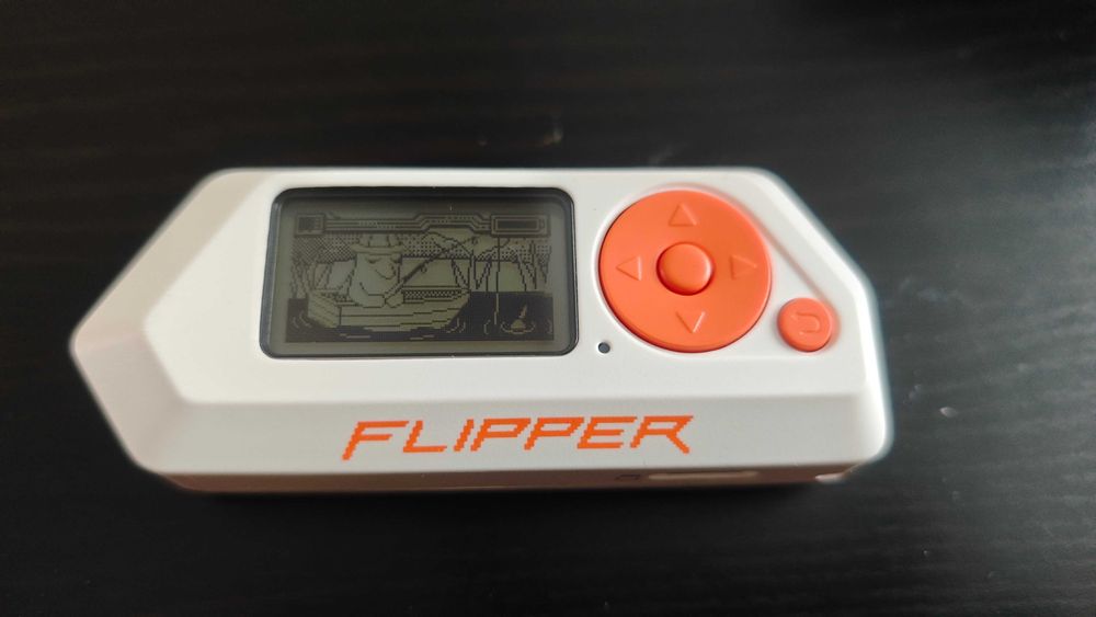 Продавам перфектен Flipper Zero