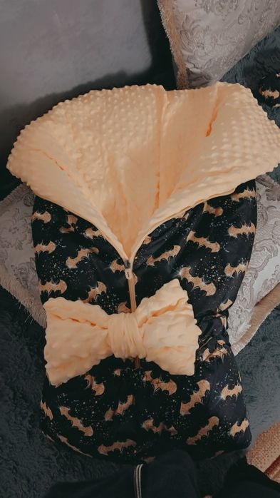 Продам куртки детские