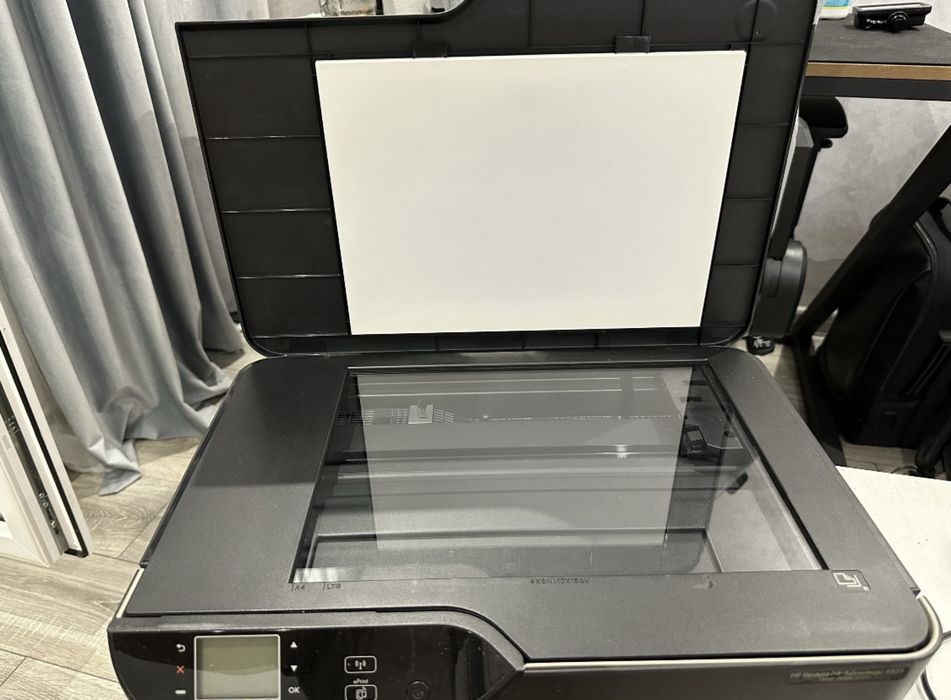 Продам цветной принтер HP 3525