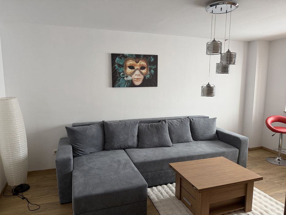 Inchiriez apartament 3 camere,2 bai,2 balcoane