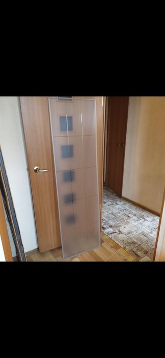 Продам стекло б/у для межкомнатных дверей
