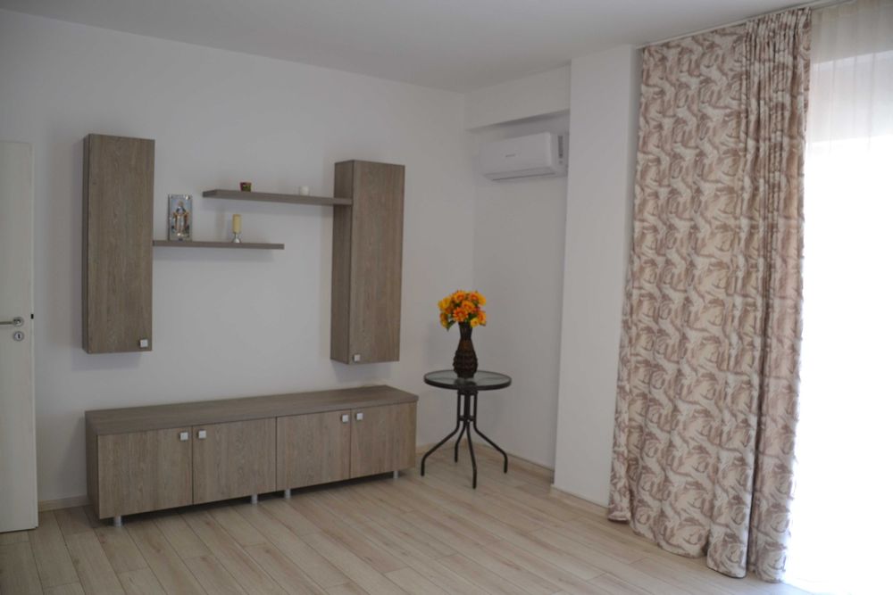 Vand apartament 2 cam Militari Residence