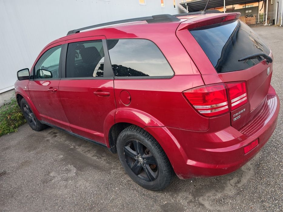 Vând Dodge journey