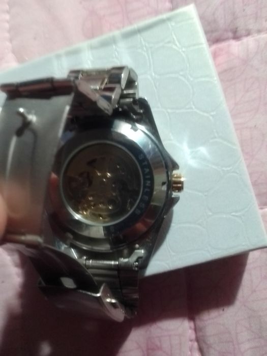 Продам часы оригинал механика