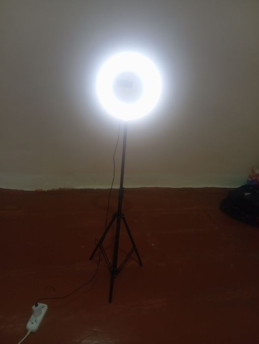 Shtativ telfon ushlagich yosh blogerlar uchun