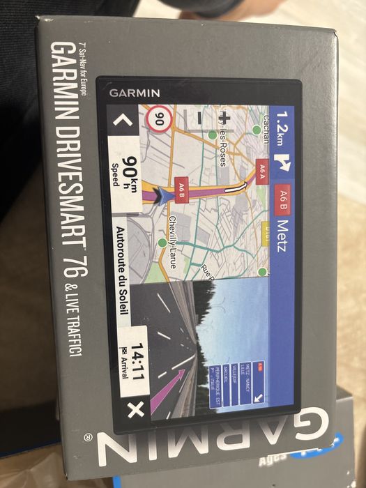 Garmin drivesmart 76 si live traffic1