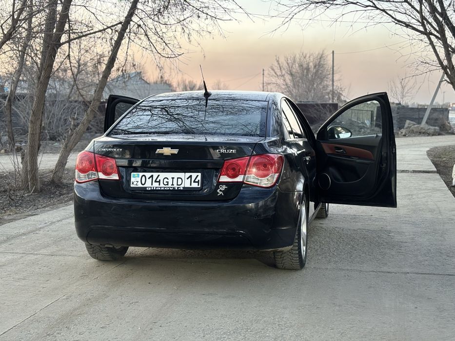 Chevrolet Cruze 2012г 1.8 АКПП