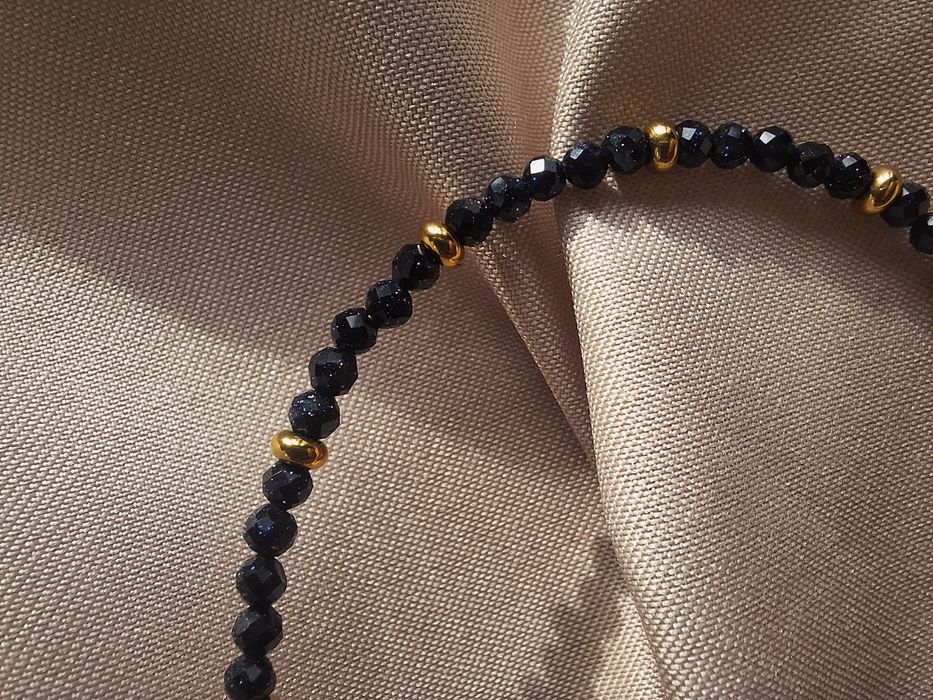 Колиета и гривни от естествени камъни  по поръчка