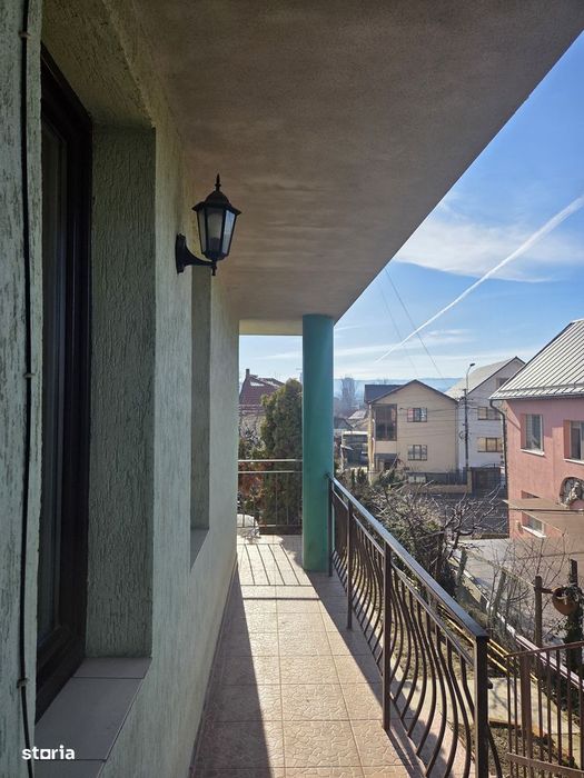 Inchiriez apartament 3 camere Dambul Rotund