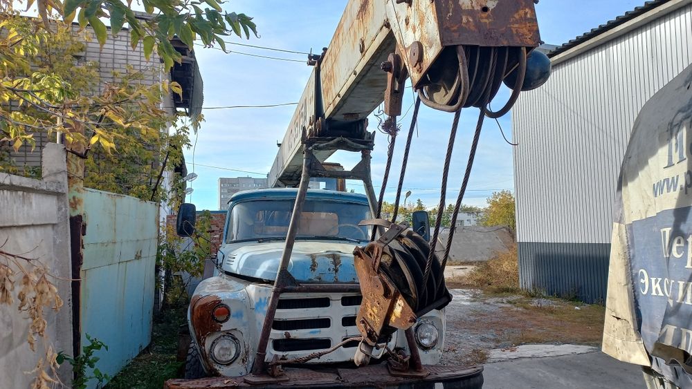 Продам автокран зил 133.ГИЯ