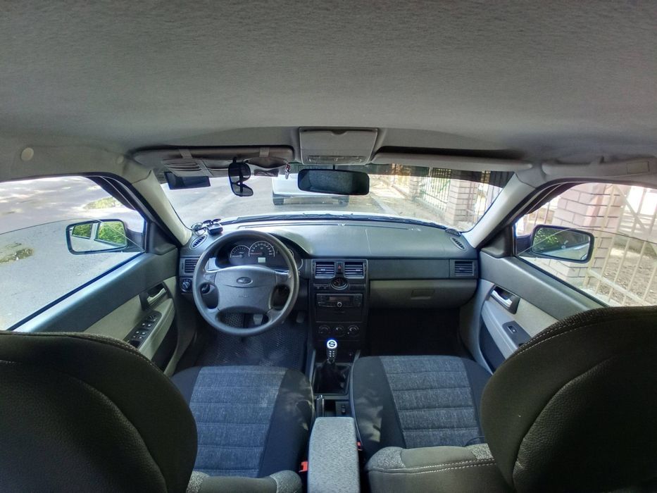 Lada priora xechbek