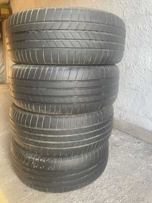 Anvelope vara Brigestone 235 55 17 dot 2023 folosite 3 sezoane