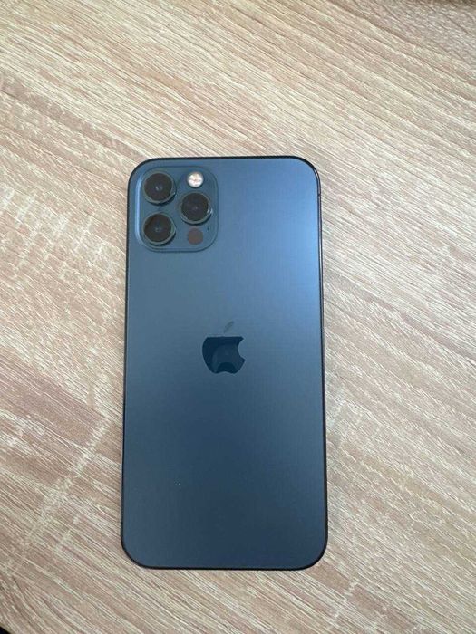 iPhone 12 Pro, 79% ёмкость батаери