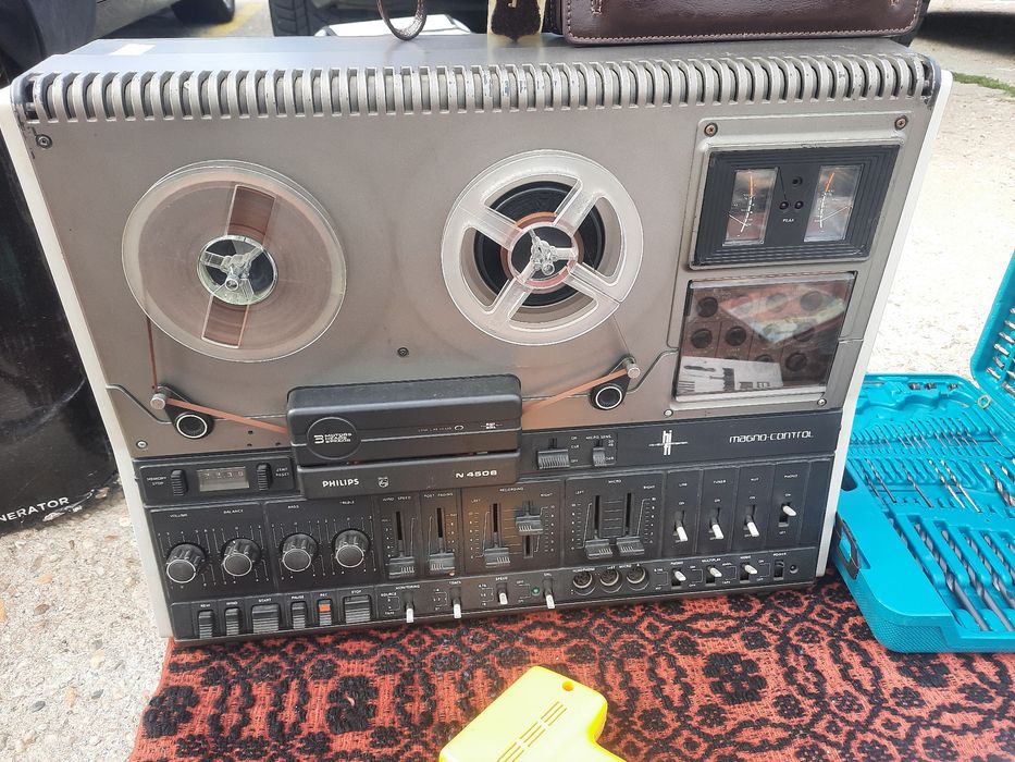 Vind magnetofon philips N 4506