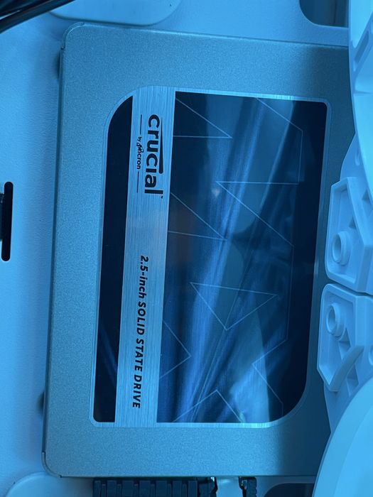 Компютър \ Ryzen 5600 \ 6600XT \512GB\512GB\512GB\1TB\16GB