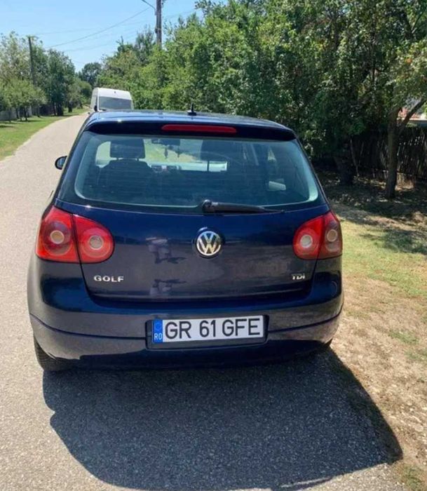 Volkswagen Golf 5, an 2006, echipat cu motor 1.9 TDI diesel